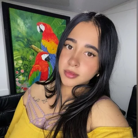 Photo of model @yennifercurves
