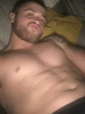 Photo of model @yourmomsfavoritedick