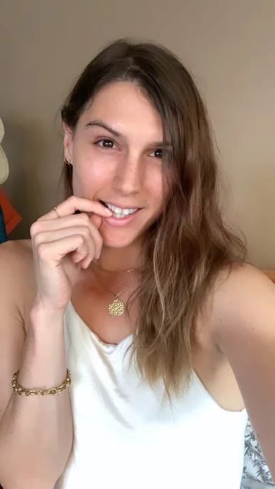 Photo of model @a.leigh