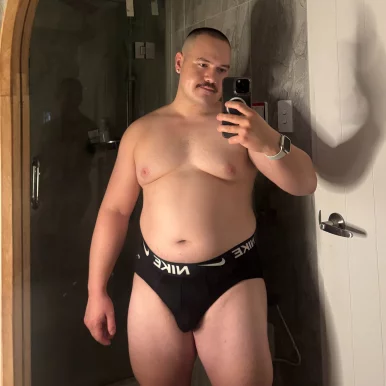 Photo of model @abearemoji