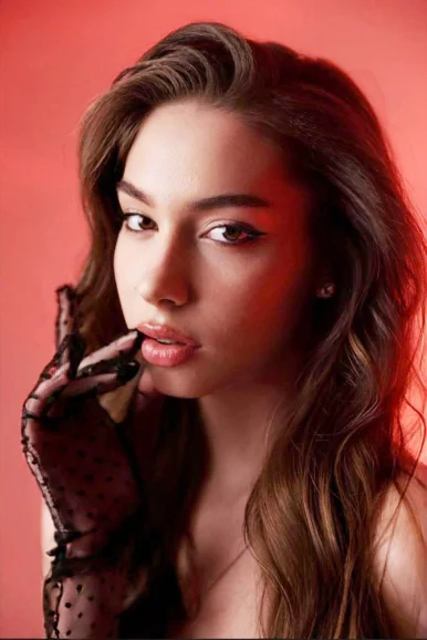 Photo of model @adellev