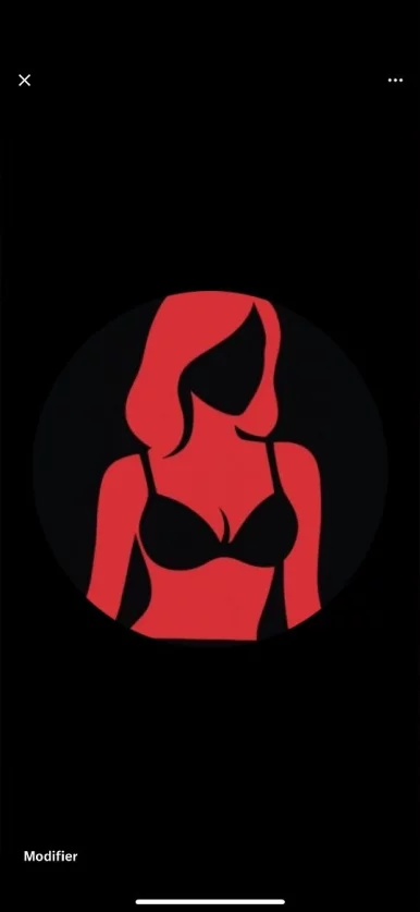 Photo of model @adeuxsecret