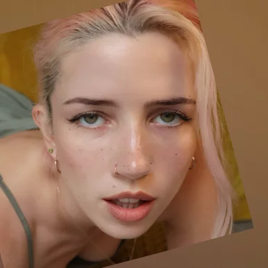 Photo of model @aestheticluna