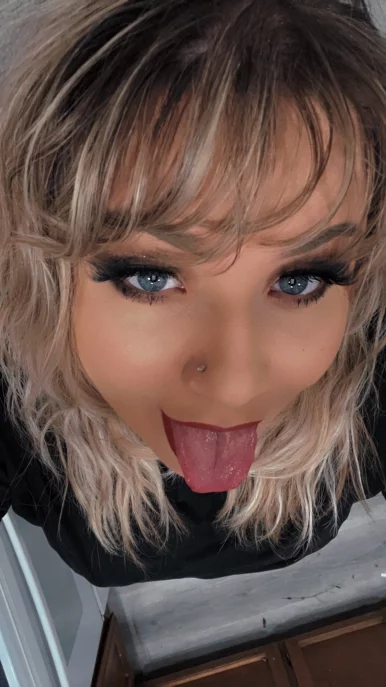 Photo of model @alessababbyy