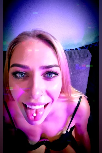 Photo of model @alexaswizz