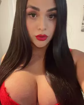 Photo of model @alexiadoll_