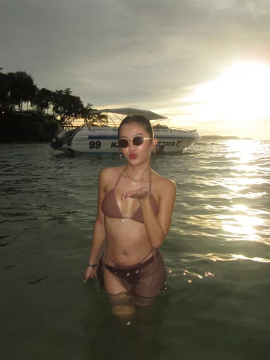 Photo of model @alice2010