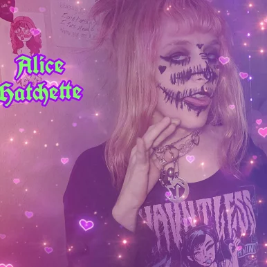 Photo of model @alicehatchettefree