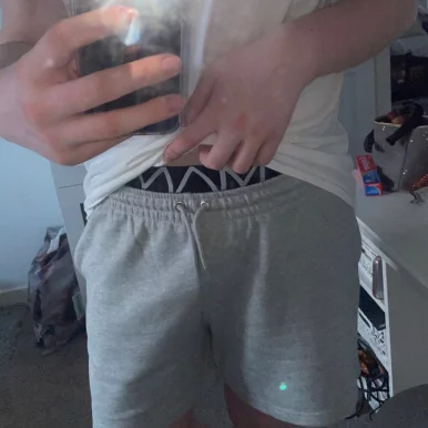 Photo of model @alyxalyx