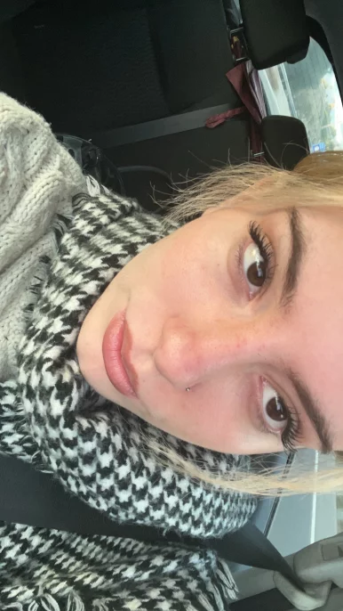 Photo of model @amanda.bru