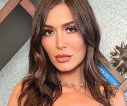 Photo of model @amberivyyy