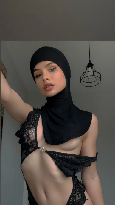 Photo of model @aminamuslim