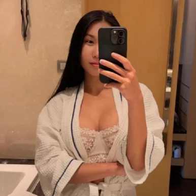 Photo of model @amylyngfree