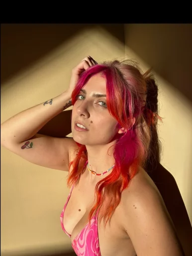 Photo of model @anadayxx