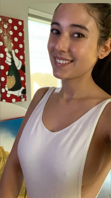 Photo of model @angievaraontm