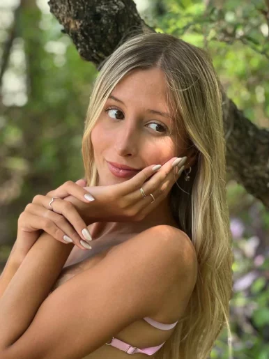 Photo of model @annajones_xo