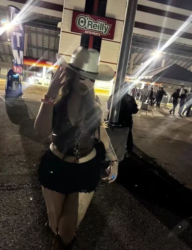 Photo of model @annettesosweet