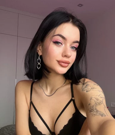 Photo of model @annyolsy