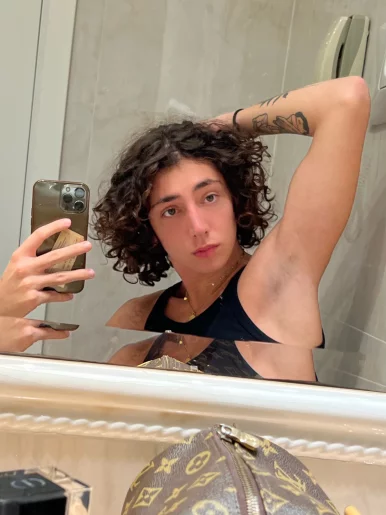 Photo of model @apollo_twink