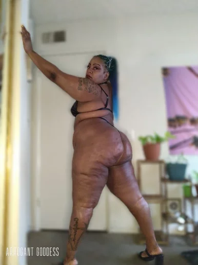 Photo of model @arrogantgoddessfree