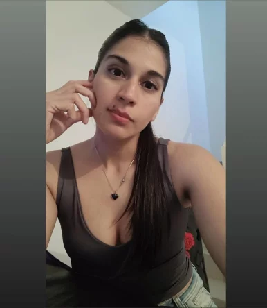 Photo of model @artemisalunares