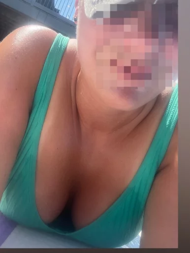 Photo of model @ashbash202