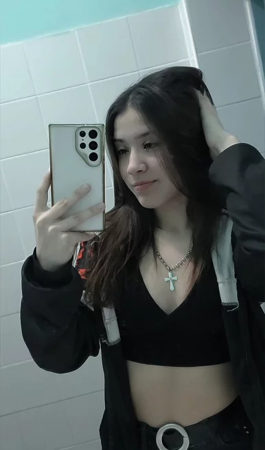 Photo of model @ashley.monroee