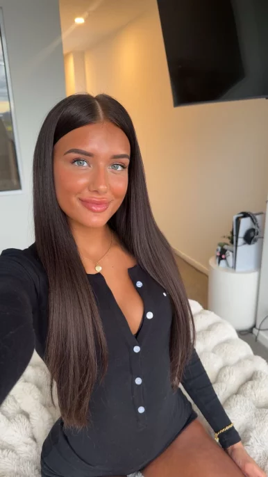 Photo of model @ashleyscott