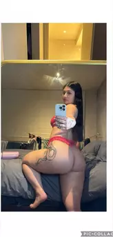 Photo of model @asianshawtyoxo