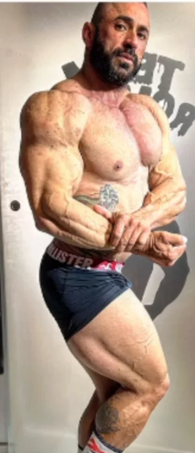 Photo of model @assis_bull