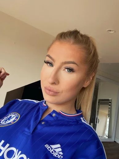 Photo of model @astridwettfree