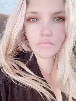 Photo of model @auroramariexoxo