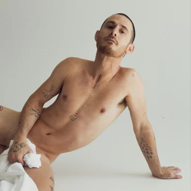 Photo of model @autisticbennyy