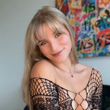 Photo of model @avaarcher