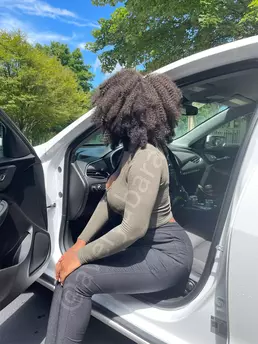 Photo of model @averyabara