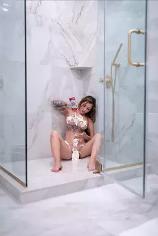 Photo of model @babiigee