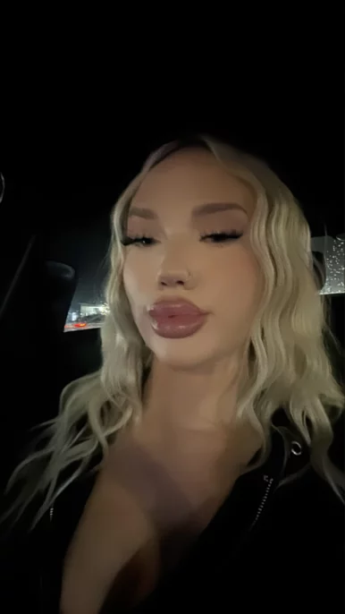 Photo of model @babyhayl33