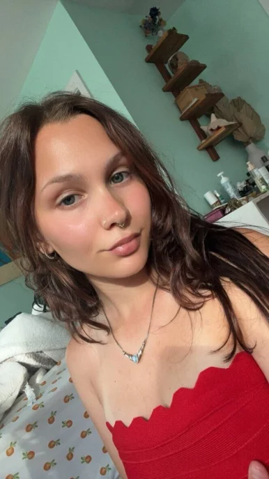 Photo of model @babymoonkami