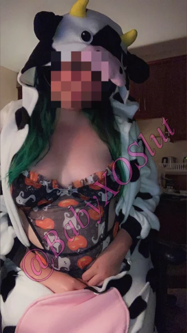 Photo of model @babyxoslut