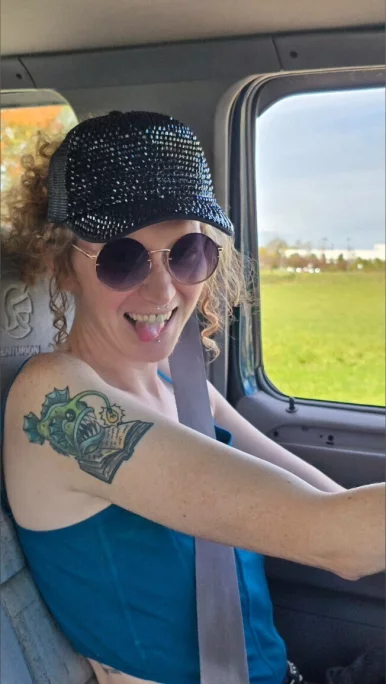 Photo of model @backroadsbaddie