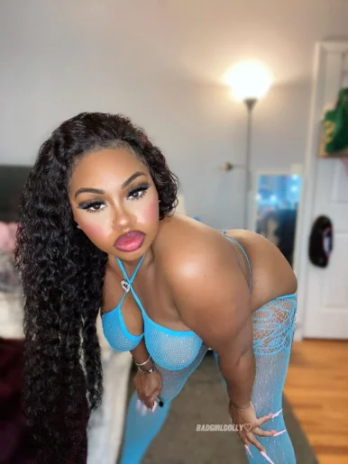 Photo of model @badgirldolly