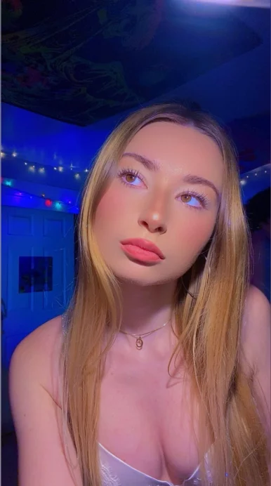 Photo of model @bambiikate