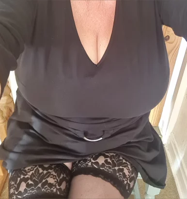 Photo of model @bareessentialsjj