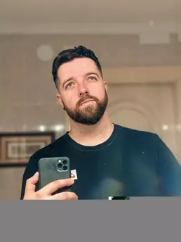 Photo of model @beardedbj