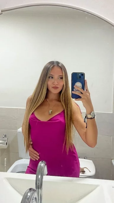 Photo of model @bellacamilaa