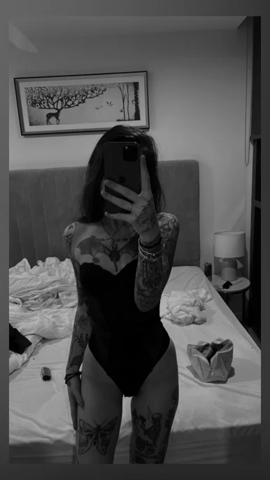 Photo of model @bellandjay333