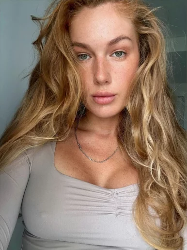 Photo of model @bettttty