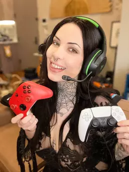 Photo of model @bettyclark