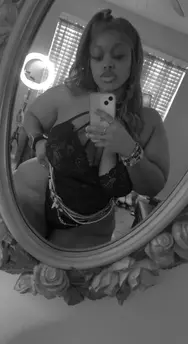 Photo of model @beyoutifullieflawed