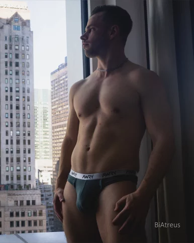 Photo of model @biatreus